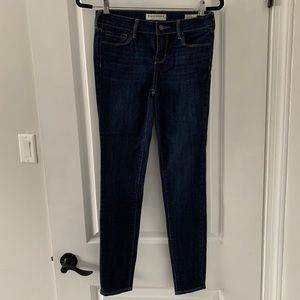 Bullhead Mid Rise Skinny Jeans